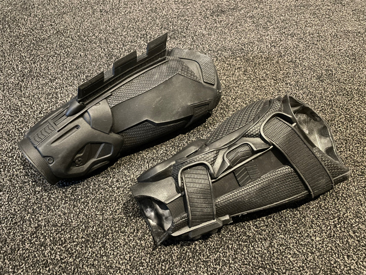 Generic ‘Panther/Hero’ Combo (Cowl/Neck/Shoulders/Biceps/Chest/Abs/Gauntlets) Set
