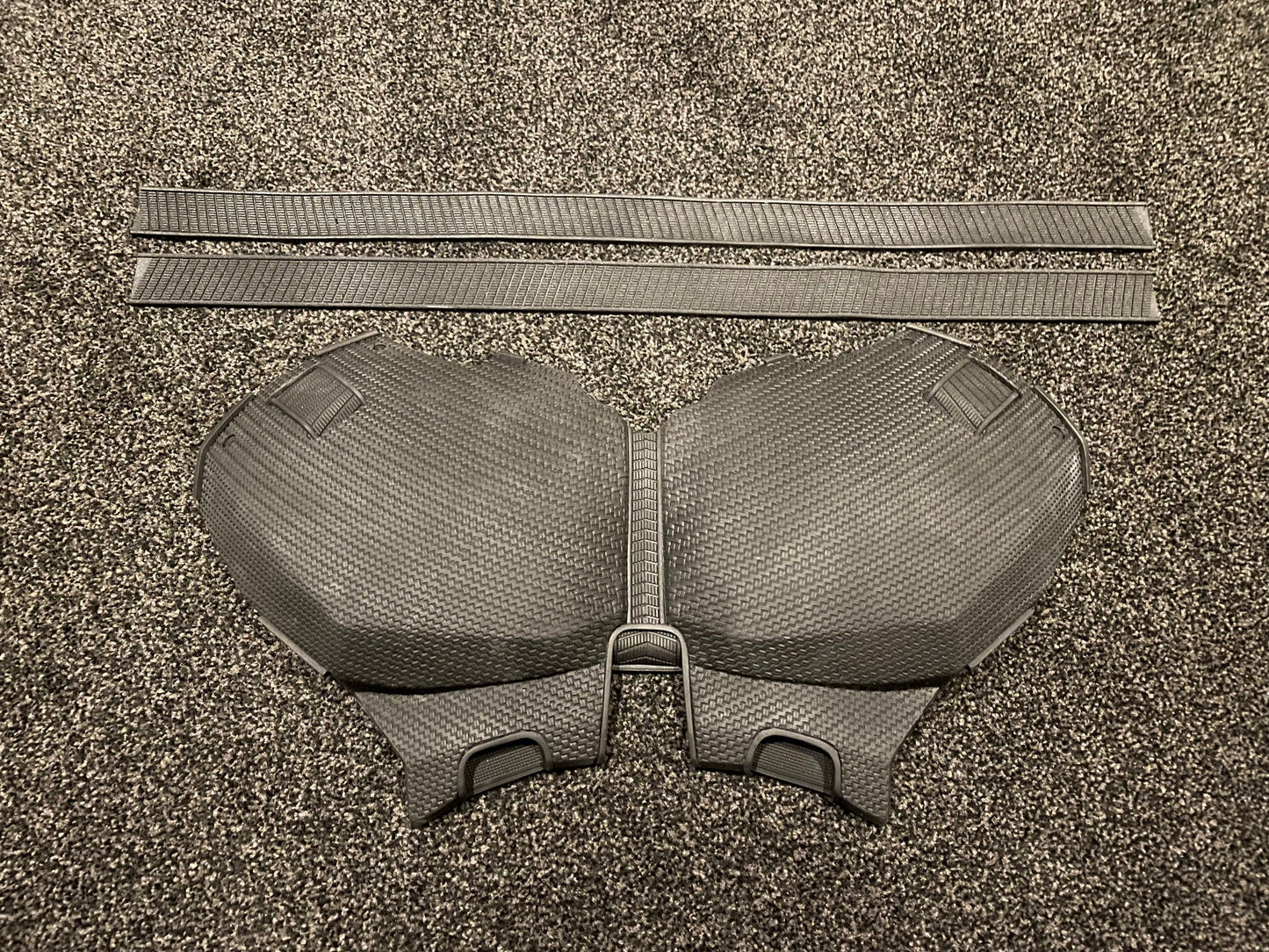 Generic ‘Panther/Hero’ Combo (Cowl/Neck/Shoulders/Biceps/Chest/Abs/Gauntlets) Set