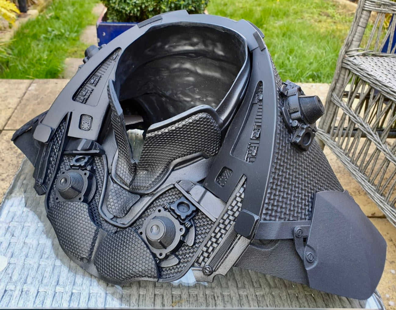 Generic ‘Noir’ Neck Seal